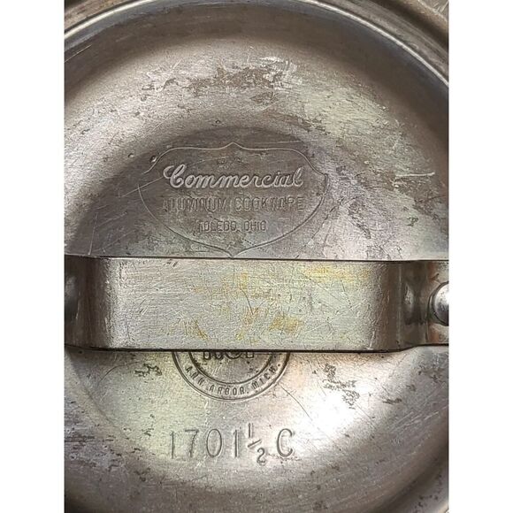 Calphalon Commercial Aluminum Cookware hard anodized 1½ QT sauce pan w lid GUC - Picture 4 of 11